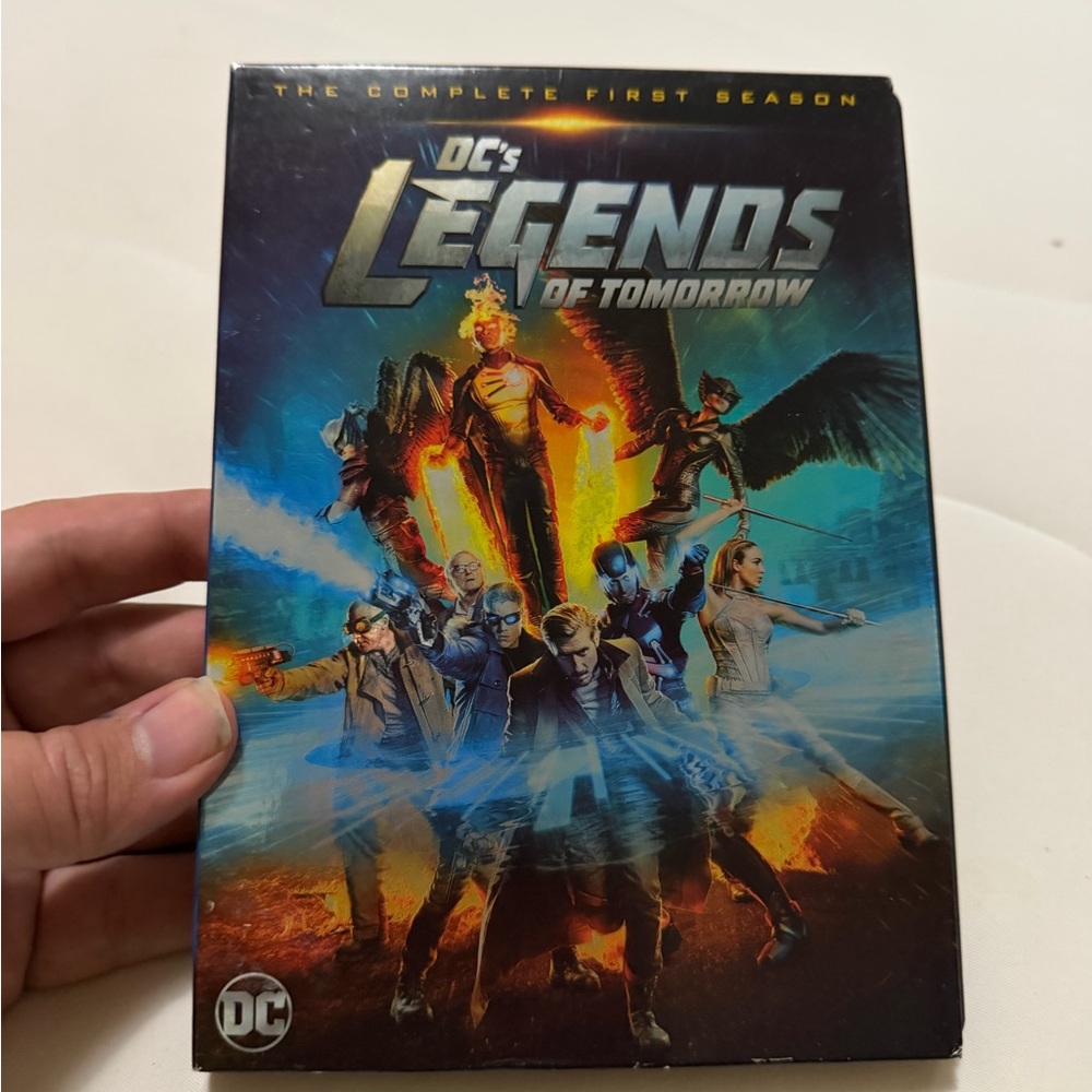 DC Legends of Tomorrow season 1  DVD